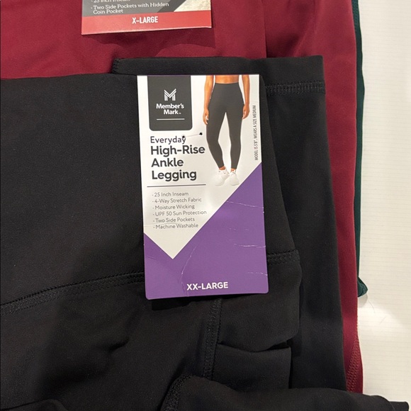 Bundle of women’s workout leggings - Picture 4 of 5